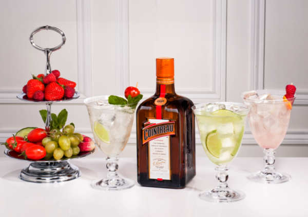 cointreau fizz coctel