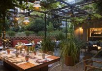 El patio restaurante hotel alexandra