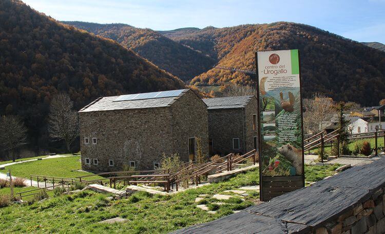 VALLE DE LACIANA- Centro de Interpretación Urogallo