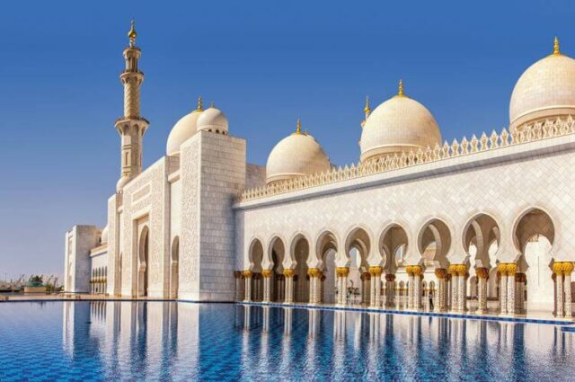 Abu Dhabi - Sheikh Zayed Grand Mosque