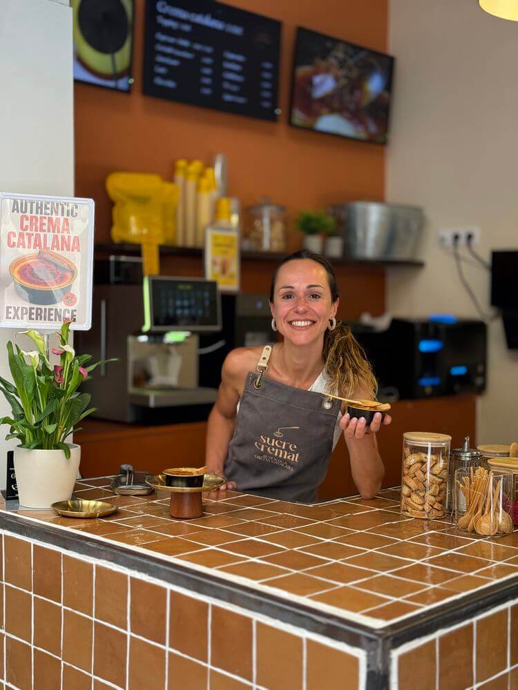 Sofia Fortuna en la botiga de Sucre Cremat