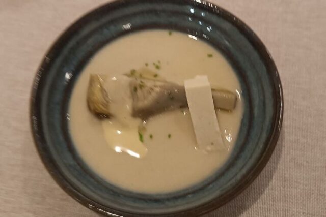 Alcachofa en texturas con anchoa