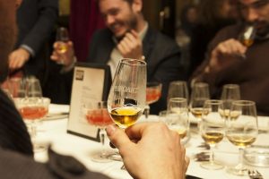 ATRIPTOISLAY: Un viaje sensorial a Islay de la mano de los Whiskies Peated Malts