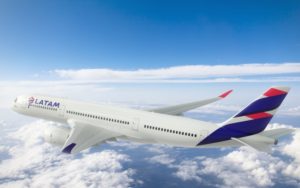 latam airlines avion