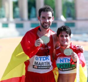 Álvaro Martín y María Pérez, campeones del mundo de 35 km marcha