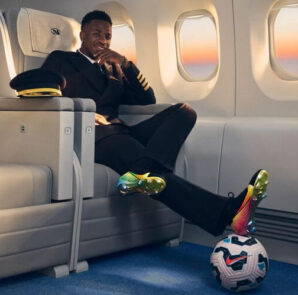 Nike Mercurial Vapor Vini Jr. Player Edition