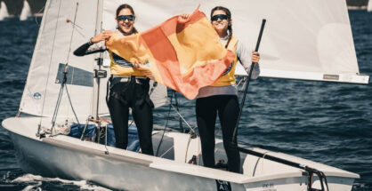 Neus Fernández Darder y Martina Gomila Darder, del Club Náutico Arenal, campeonas del mundo