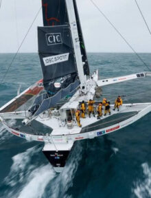 Támara Echegoyen hace historia al completar la primera vuelta al mundo sin escalas con una tripulación íntegramente femenina